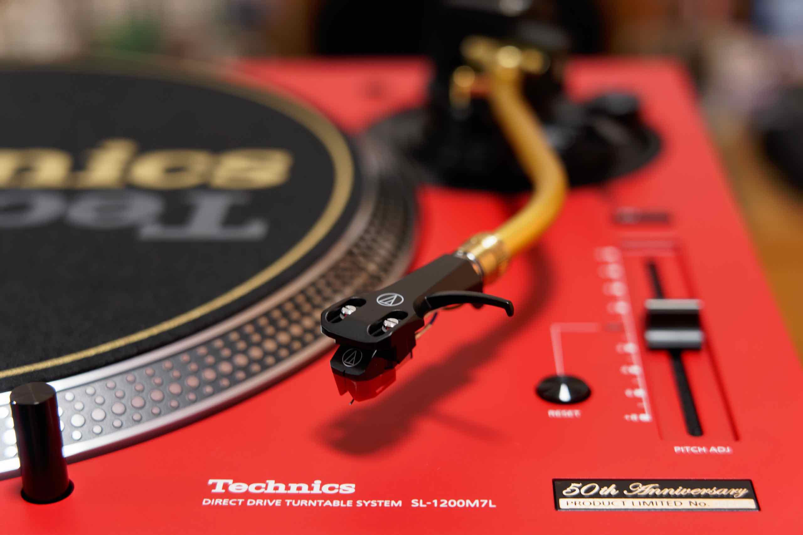 Technics SL1200 Mk 7 featured image